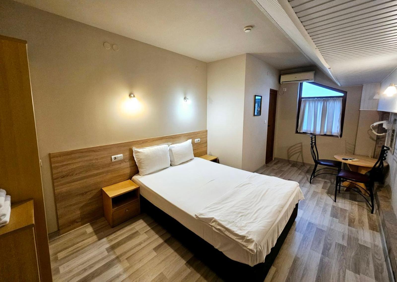 Complex Racic Hotel Voyvodinovo Ngoại thất bức ảnh