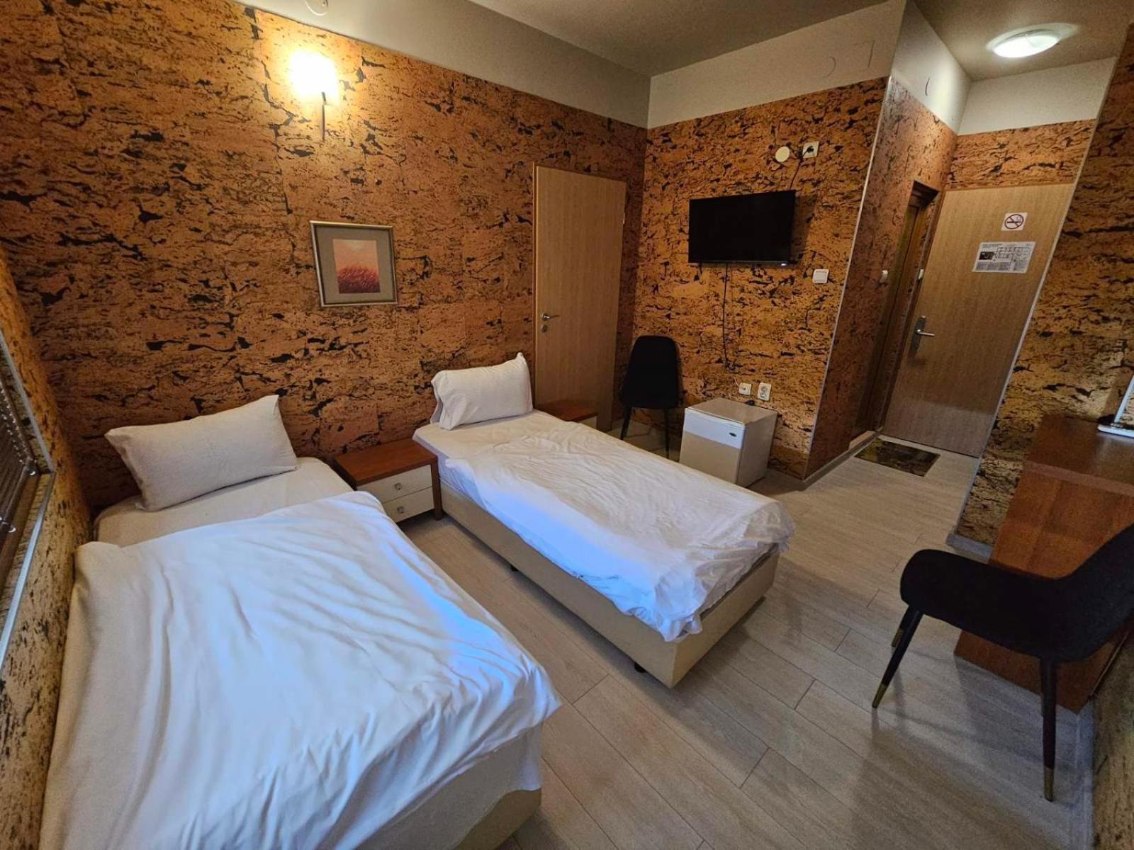 Complex Racic Hotel Voyvodinovo Ngoại thất bức ảnh